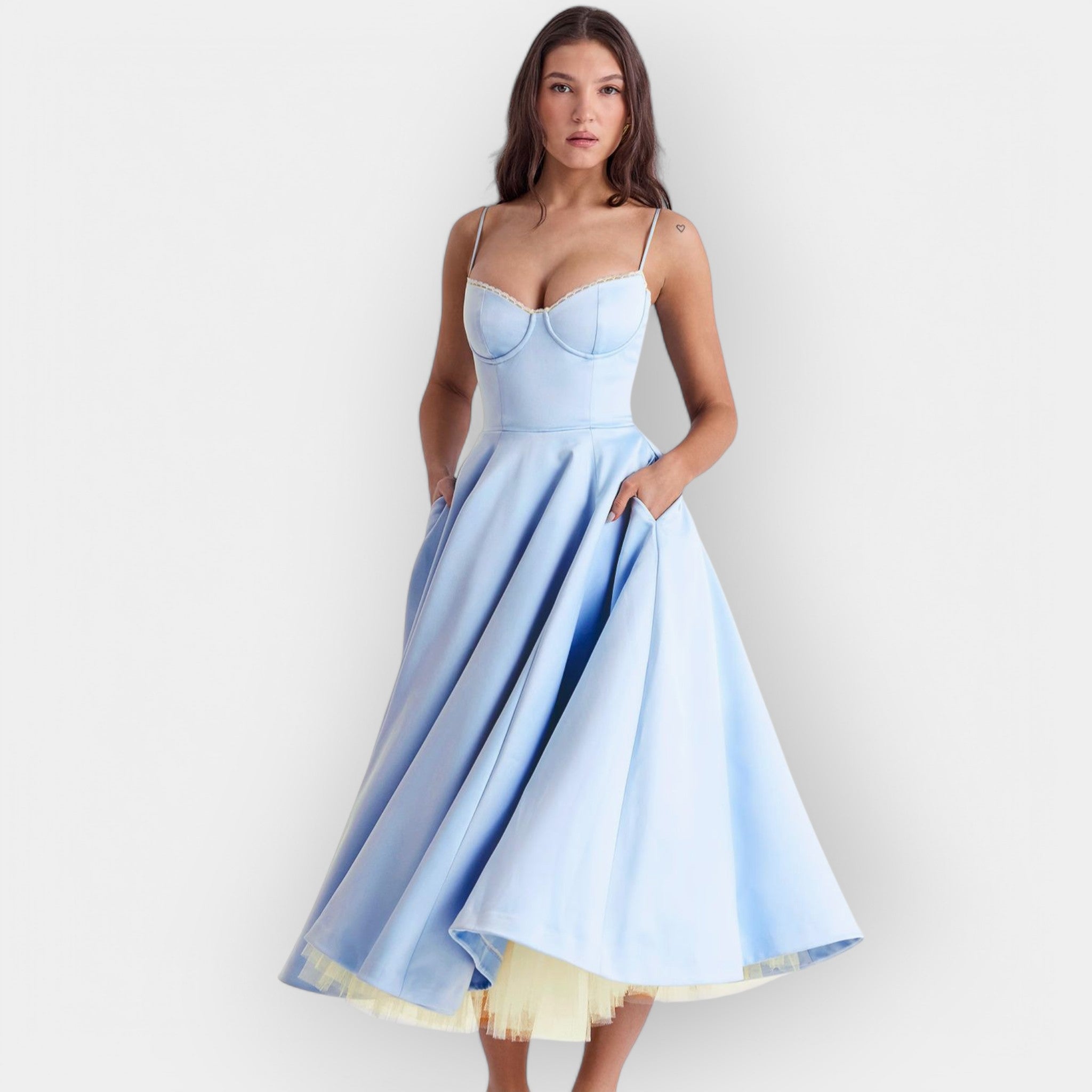 Olivia | Eleganta midi kleita ar platu siluetu